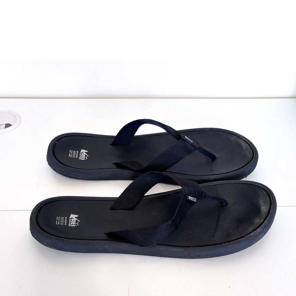 REI Co-op Mens Casual Flip Flop Sandals 14 Black Outdoor Sustainable Thongs